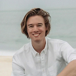 Josh_Portrait_Beach.jpg
